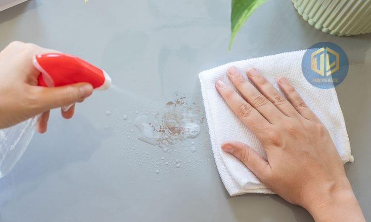 Tẩy vết keo bằng bơ đậu phộng