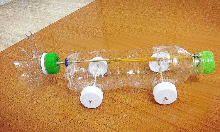 Cách làm ô tô bằng chai nhựa