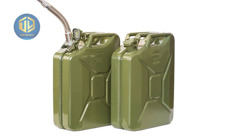 Can sắt đựng xăng dầu