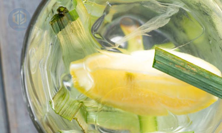 Sử dụng dung dịch chanh sả