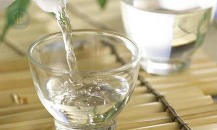 Sử dụng giấm trắng