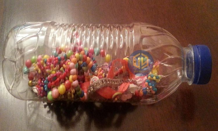 Lục lạc từ chai nhựa