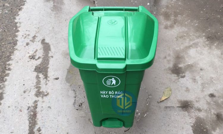 Thùng rác có nắp