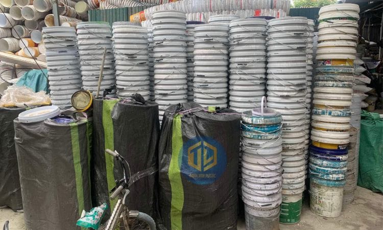 Bảng giá mua bán các loại vỏ thùng sơn