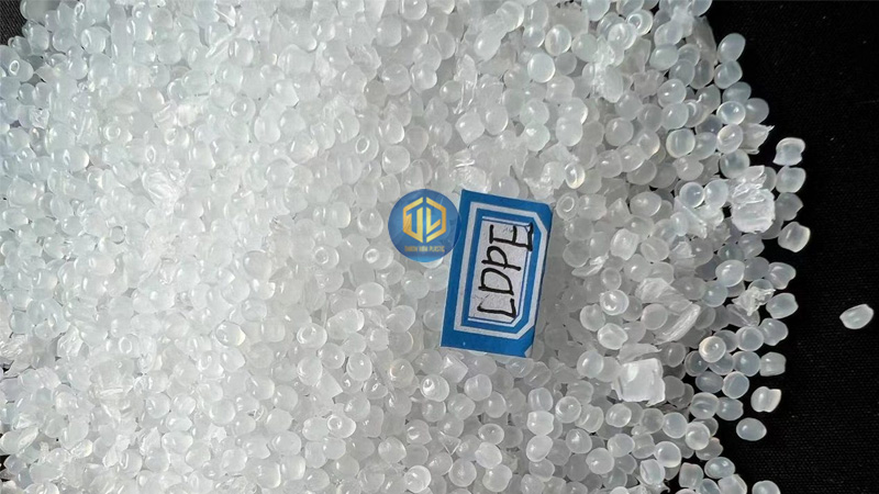 Đặc tính của hạt nhựa LDPE và giá hạt cập nhật mới nhất