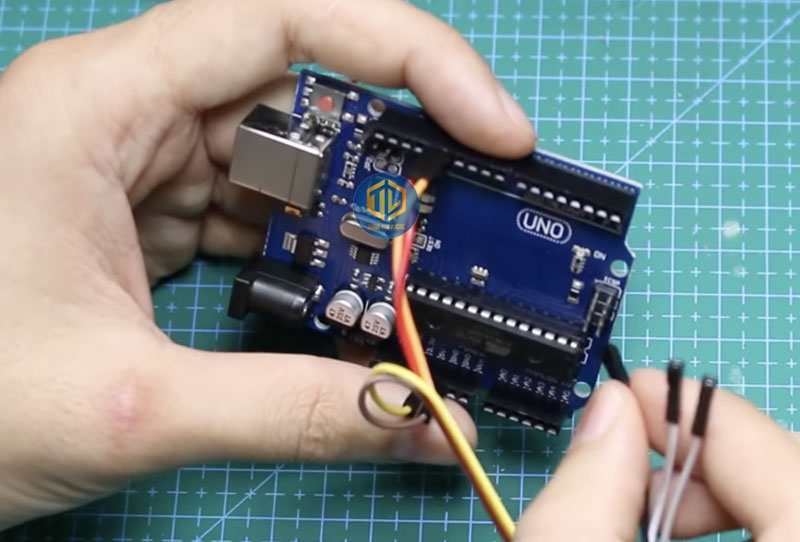 Ý tưởng mô hình thùng rác thông minh và cách chế tạo