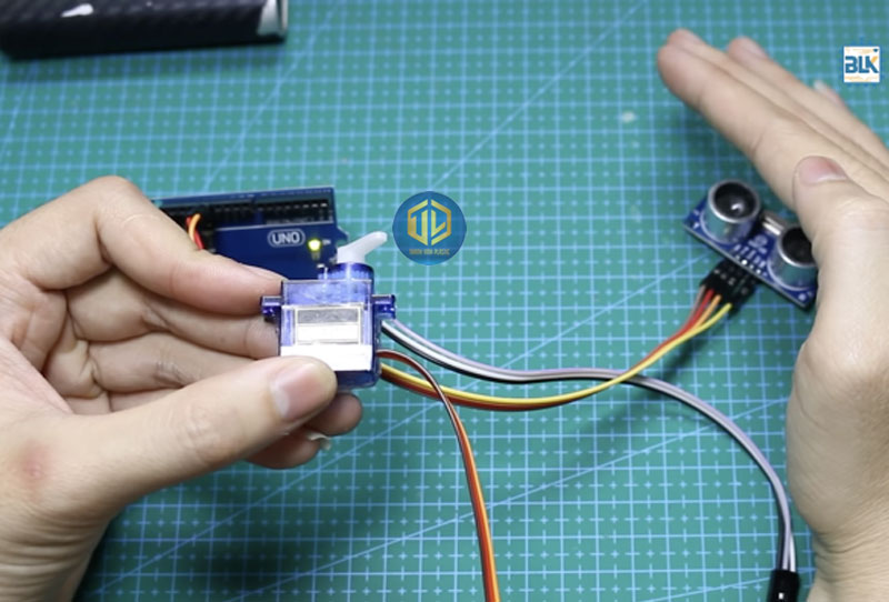 Ý tưởng mô hình thùng rác thông minh và cách chế tạo