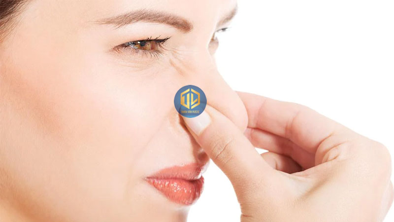 Thường xuyên ngửi mùi nhựa có độc hại không?