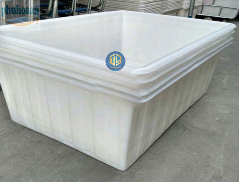 Nên chọn thùng nhựa màu trắng, đen hay trong suốt để nuôi cá?