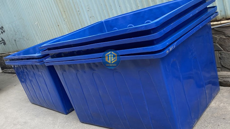 Nên chọn thùng nhựa màu trắng, đen hay trong suốt để nuôi cá?