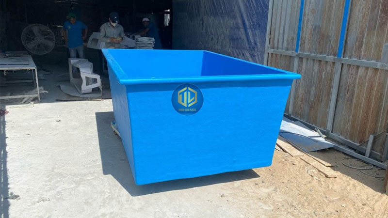 Thùng composite nuôi cá có bền hơn thùng nhựa không?