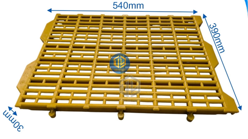 Pallet lót sàn chuồng heo