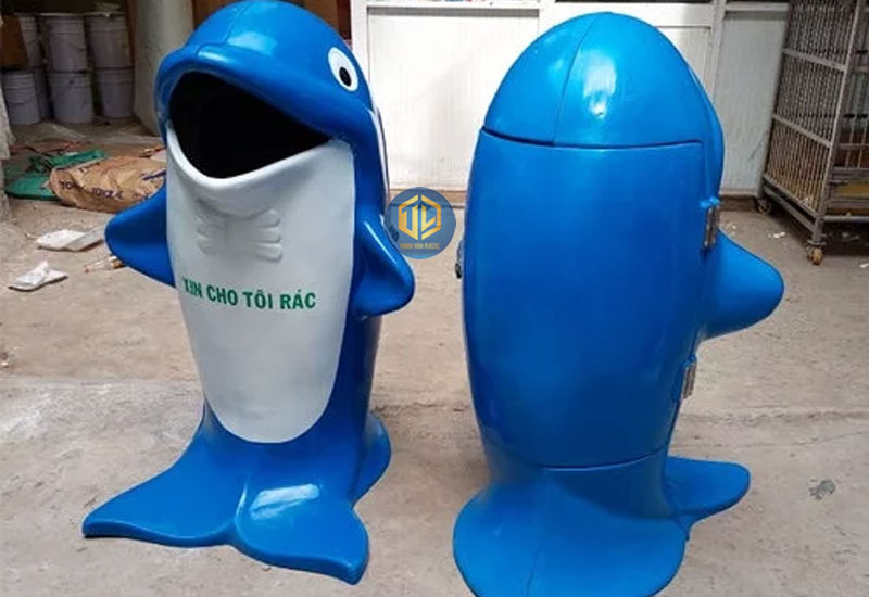 Thùng rác hình cá voi
